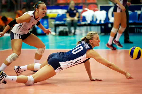 El Líbero en Voleibol: Posición, Reglas y Habilidades
